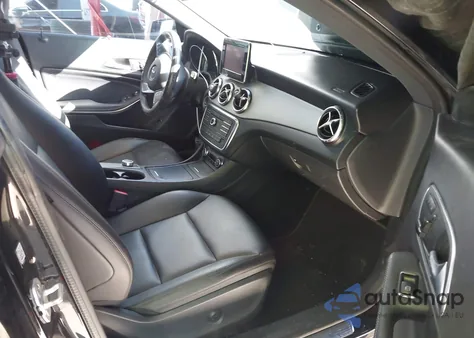 2015 Mercedes-Benz Cla 250 z USA, uszkodzony, nr VIN WDDSJ4EB8FN261630